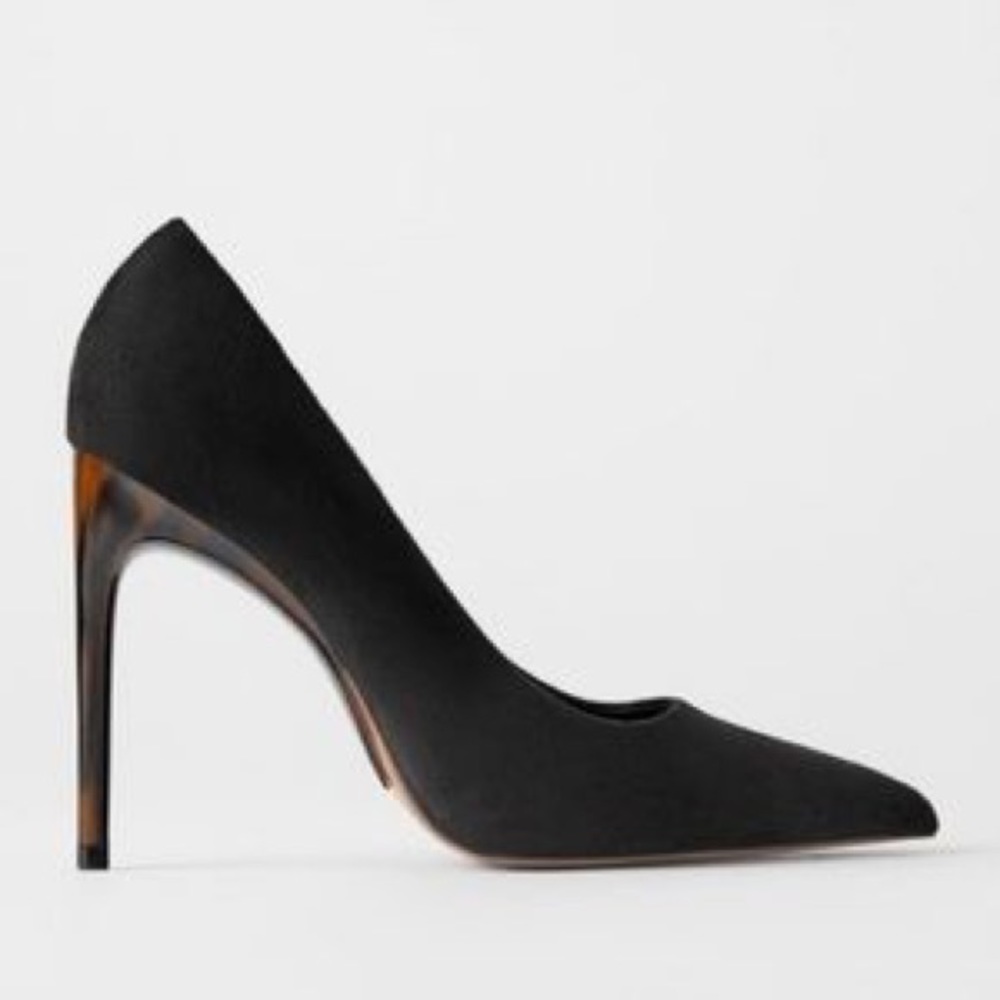 New black suede Zara heels with Tortoise shell heel (7.5 US)